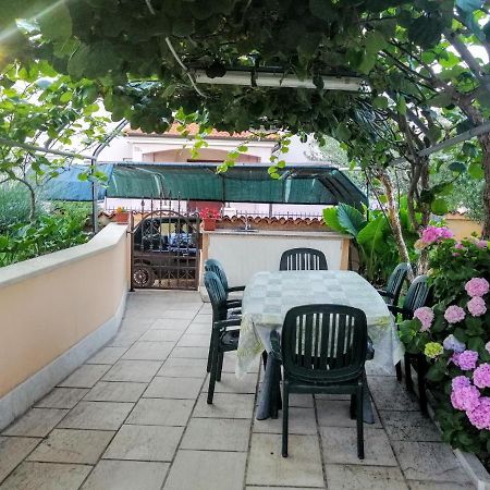 Apartman 100M2, Full Opremljen, Privatni Parking. Pula Dış mekan fotoğraf