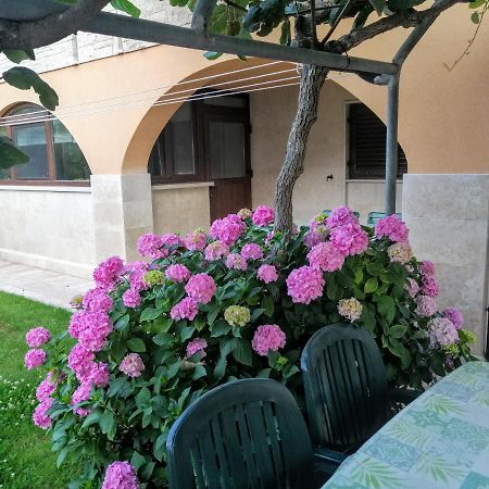 Apartman 100M2, Full Opremljen, Privatni Parking. Pula Dış mekan fotoğraf