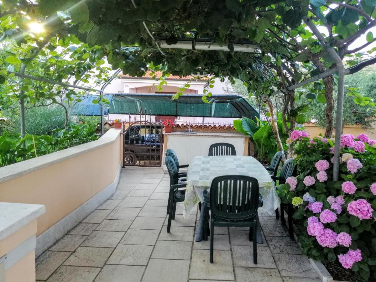 Apartman 100M2, Full Opremljen, Privatni Parking. Pula Dış mekan fotoğraf