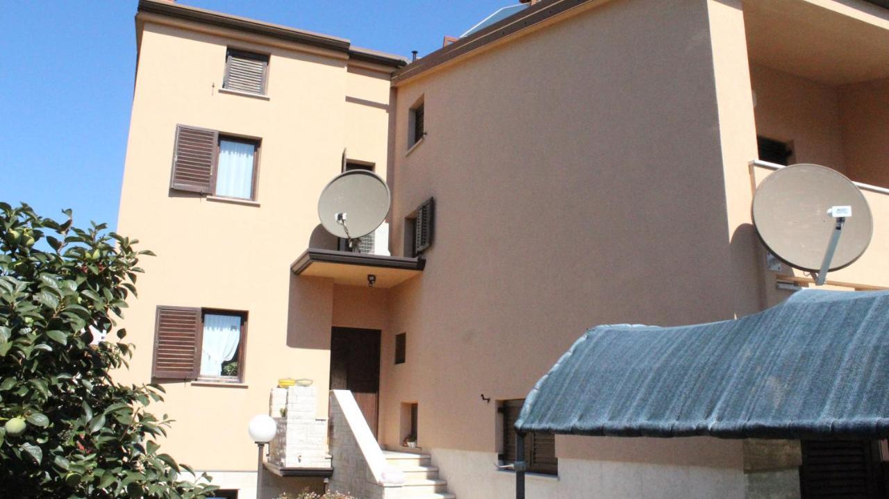 Apartman 100M2, Full Opremljen, Privatni Parking. Pula Dış mekan fotoğraf