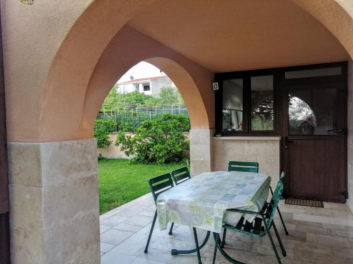 Apartman 100M2, Full Opremljen, Privatni Parking. Pula Dış mekan fotoğraf