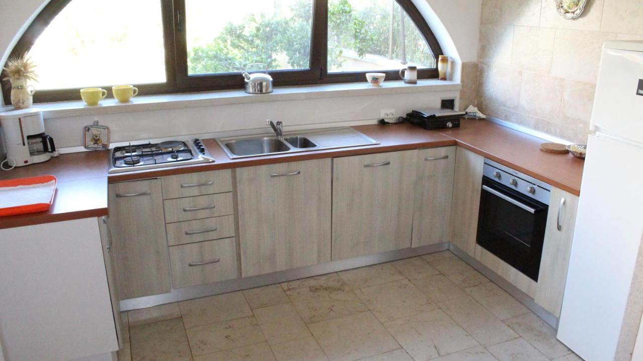 Apartman 100M2, Full Opremljen, Privatni Parking. Pula Dış mekan fotoğraf